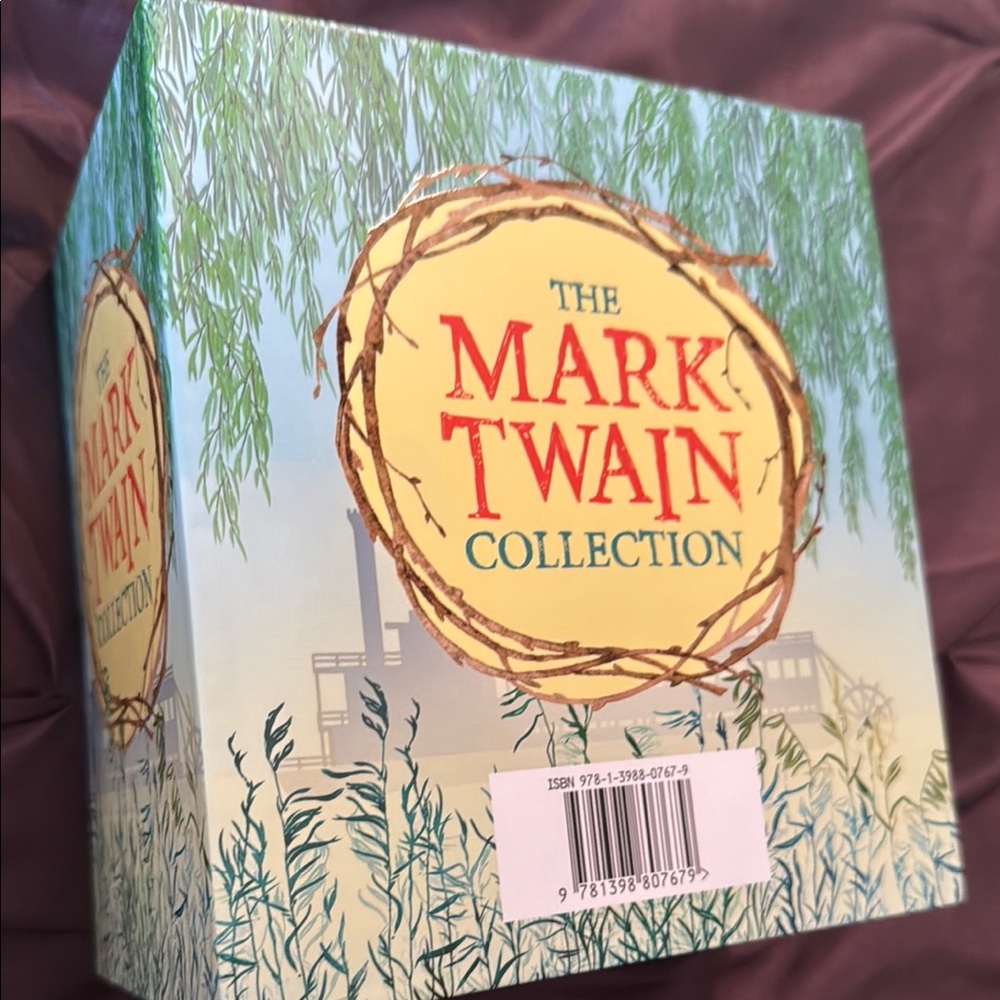Mark Twain Classic Book Set (unsealed but not used)